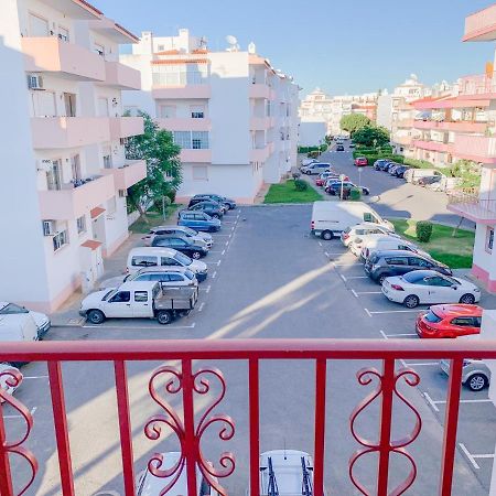 Apartamento T2 Carvoeiro-Lagoa Precos Acessiveis Appartement Buitenkant foto