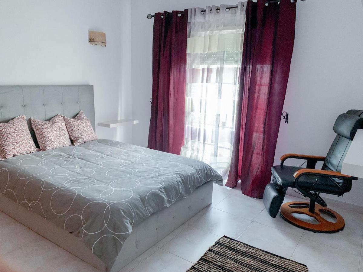 Apartamento T2 Carvoeiro-Lagoa Precos Acessiveis Appartement Buitenkant foto